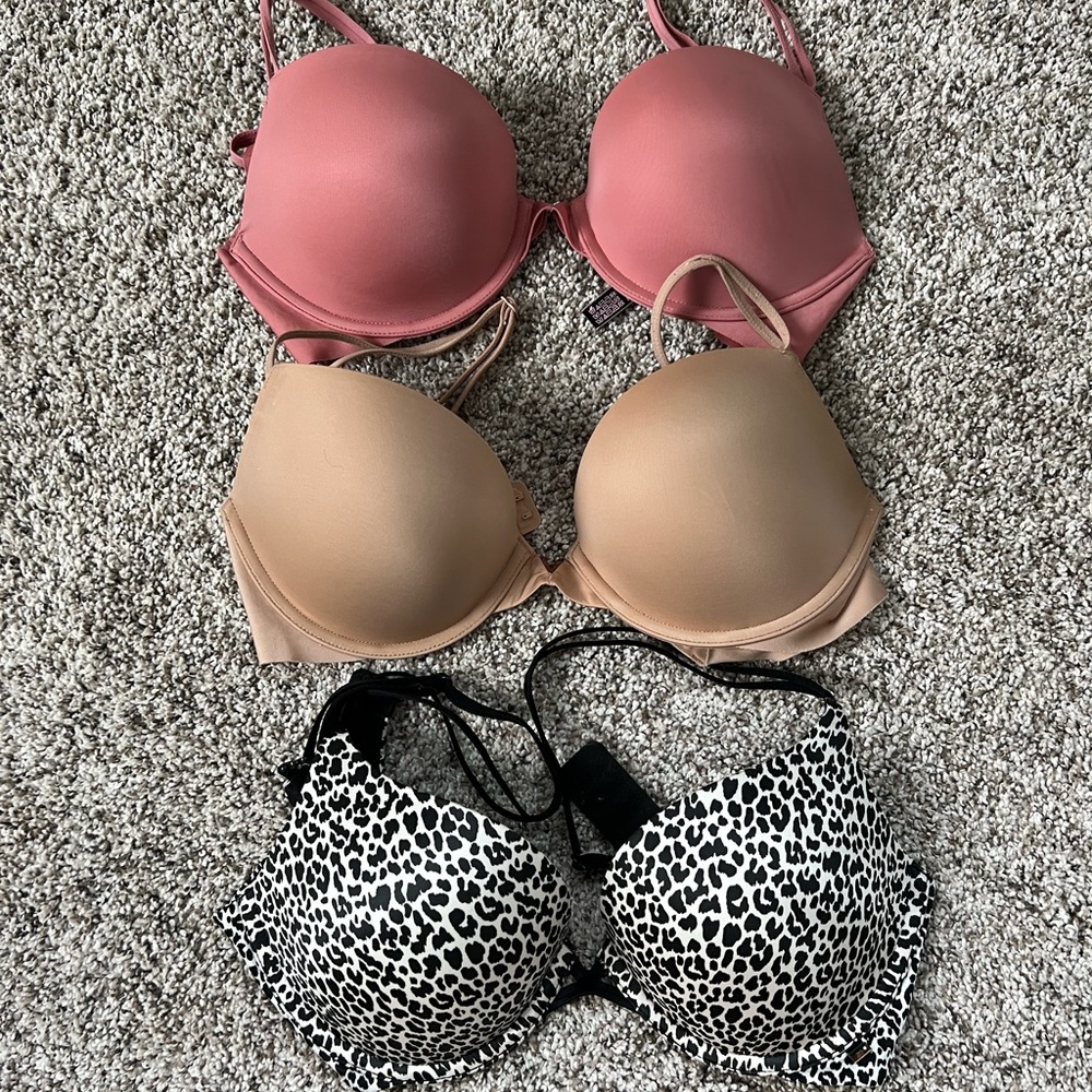 Lot of 3 Victoria Secret Push Up Bras size 32D